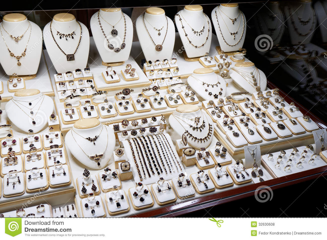 Garnet Jewelry Shop Royalty Free Stock Photos   Image  32630608