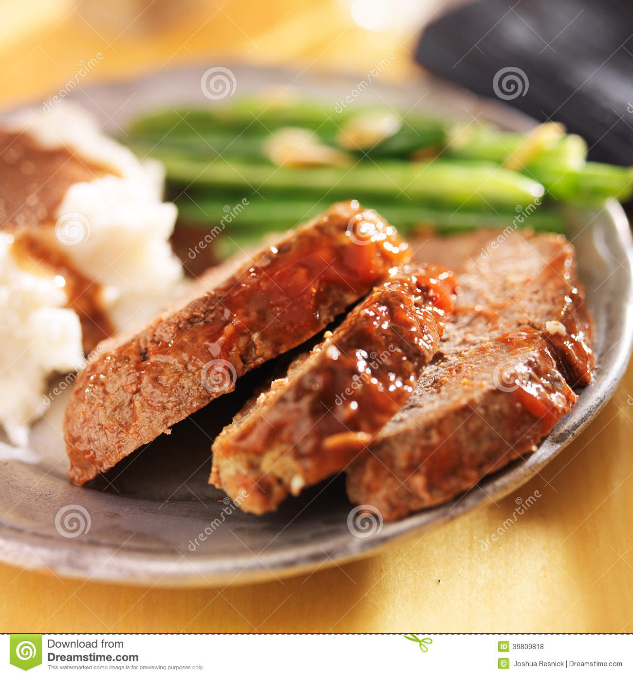 Meatloaf With Greenbeans And Mashed Potatoes Stock Photo   Image