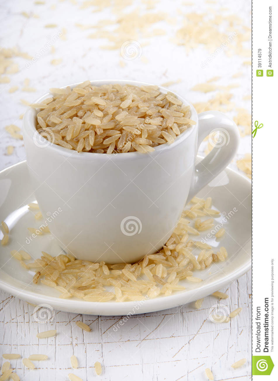 Brown Rice In A Cup Stock Photo   Image  39114579