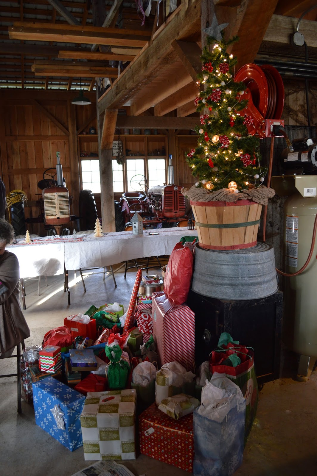 Red Gate Farm  Christmas In Our Barn Or I Better Get This Done Before