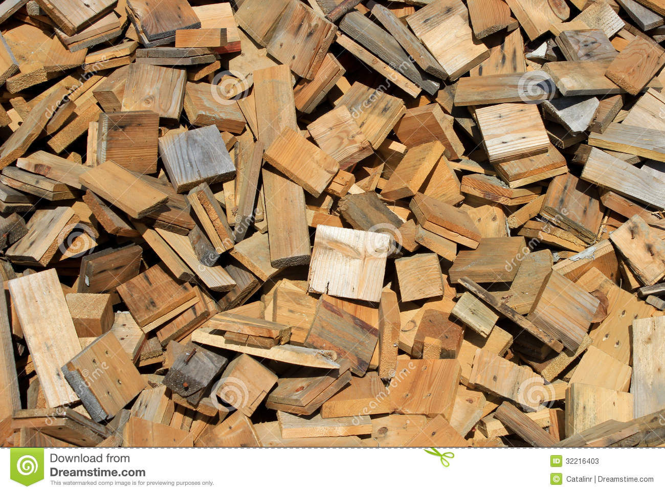 Scrap Lumber Stock Photos   Image  32216403